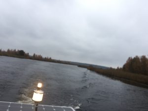 Vi går in i älven